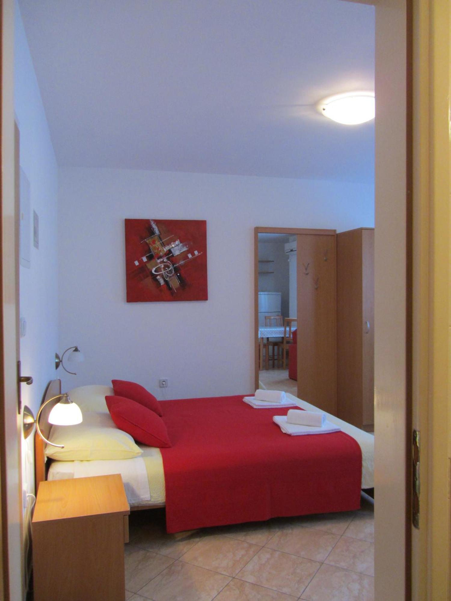Luna Apartament *